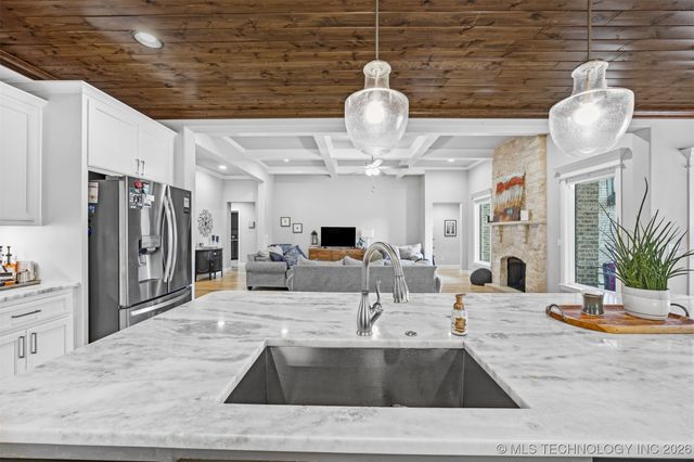 1506 Wildwood Drive, Claremore, OK 74017