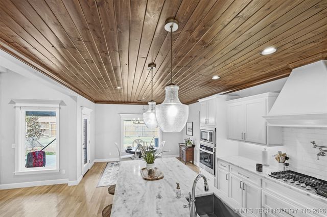 1506 Wildwood Drive, Claremore, OK 74017