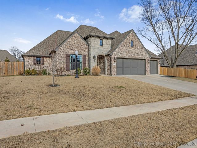 1506 Wildwood Drive, Claremore, OK 74017