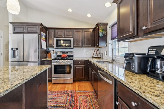 55 Dixie Avenue, Warwick, RI 02889