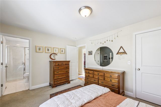 55 Dixie Avenue, Warwick, RI 02889