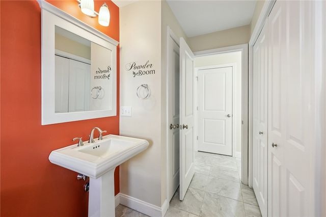 55 Dixie Avenue, Warwick, RI 02889