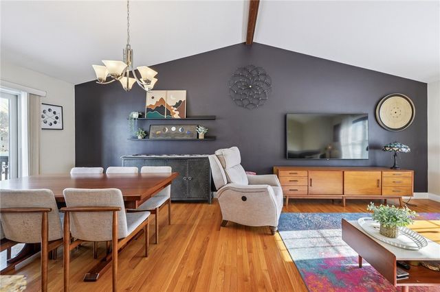 55 Dixie Avenue, Warwick, RI 02889