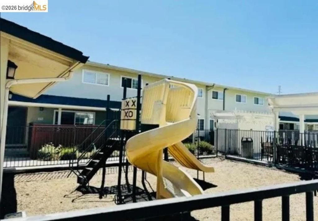 Image 18 of property listing at 650 Fargo Ave 1, San Leandro, CA 94579