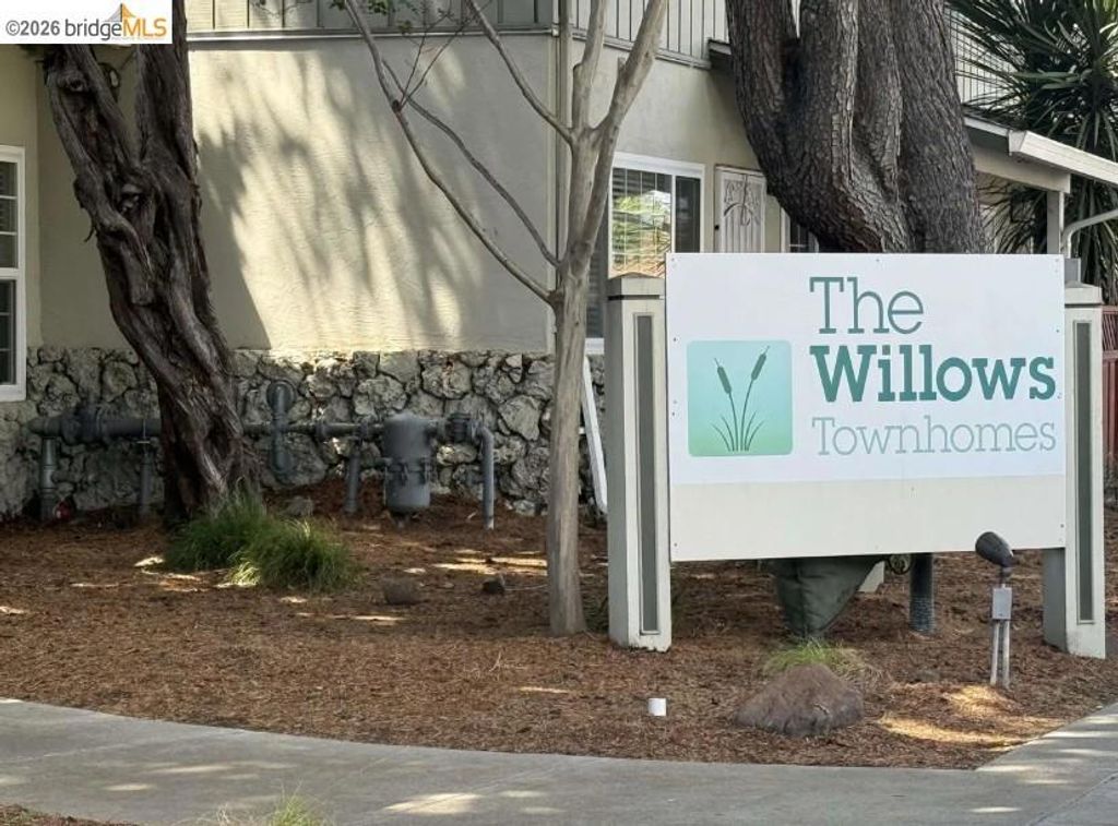 Image 2 of property listing at 650 Fargo Ave 1, San Leandro, CA 94579