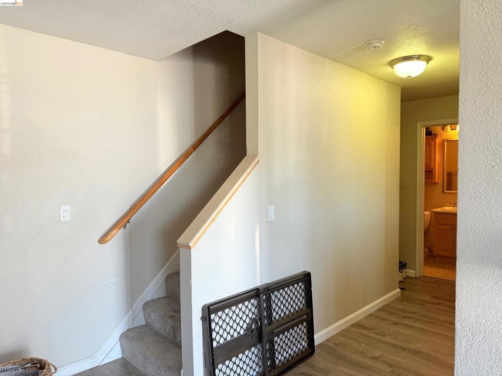 Image 8 of property listing at 650 Fargo Ave 1, San Leandro, CA 94579