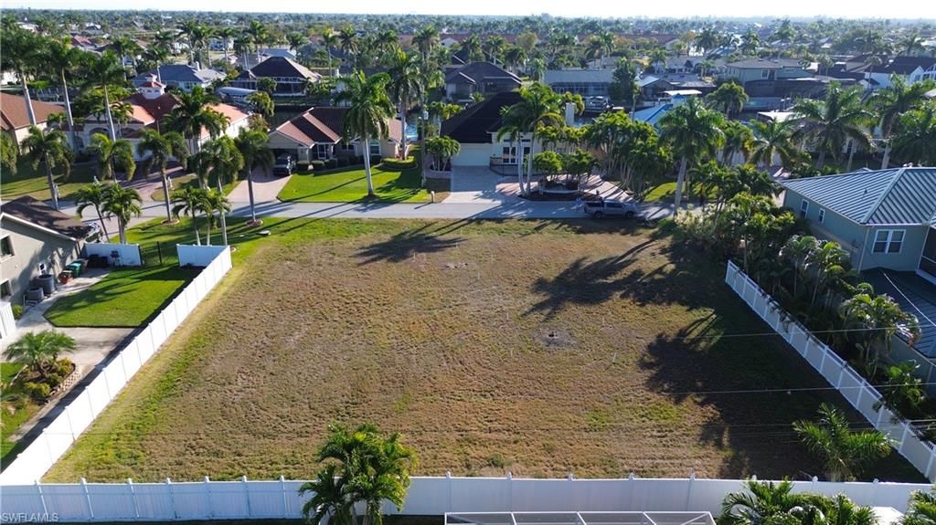 Image 4 of property listing at 5512 SW 14th AVE, Cape Coral, FL 33914