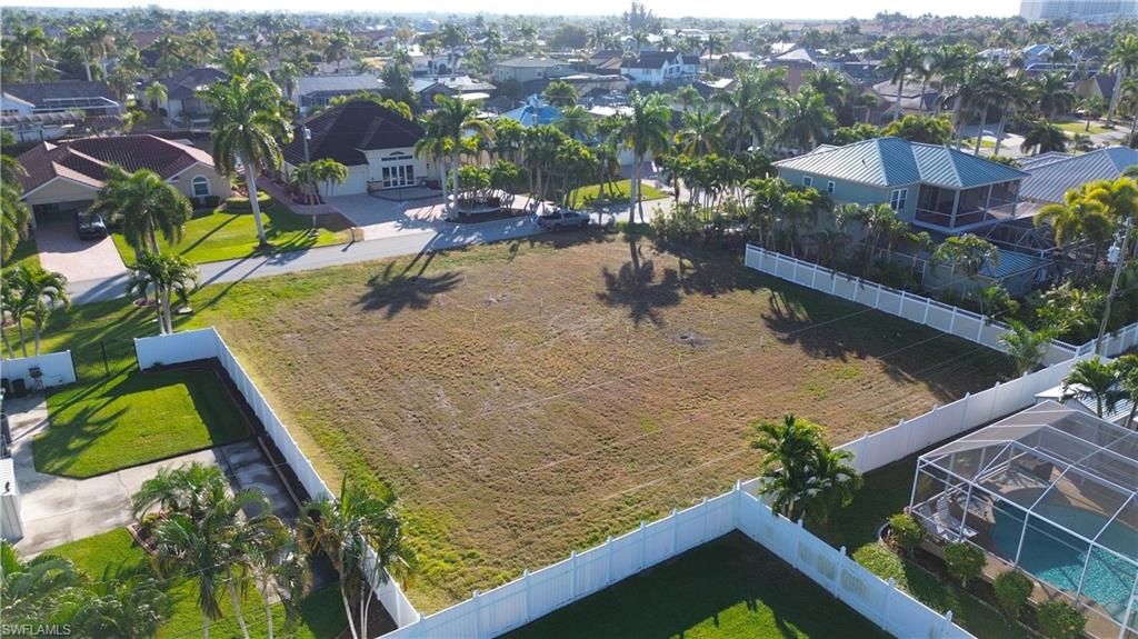 Image 7 of property listing at 5512 SW 14th AVE, Cape Coral, FL 33914