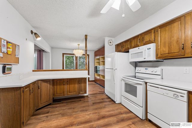 4020 N 103rd Plaza, Omaha, NE 68134