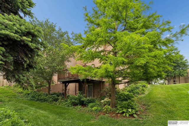 4020 N 103rd Plaza, Omaha, NE 68134