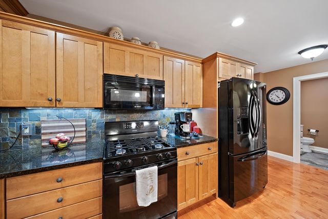 11 Summit Way, Wilton, NH 03086