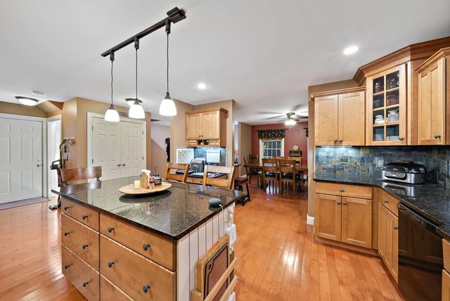 11 Summit Way, Wilton, NH 03086