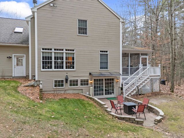 11 Summit Way, Wilton, NH 03086