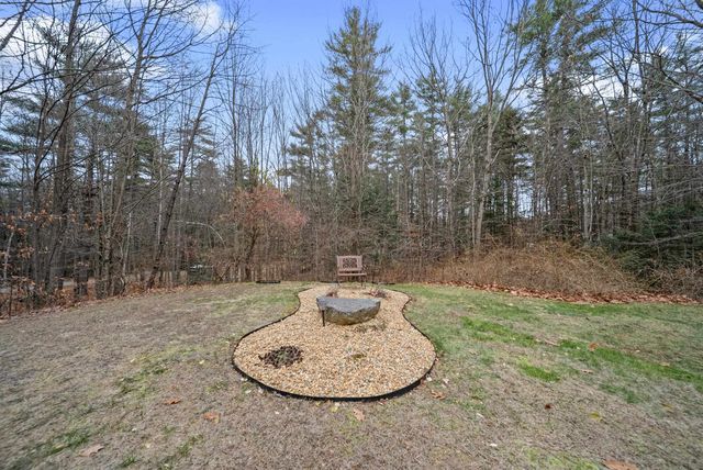 11 Summit Way, Wilton, NH 03086