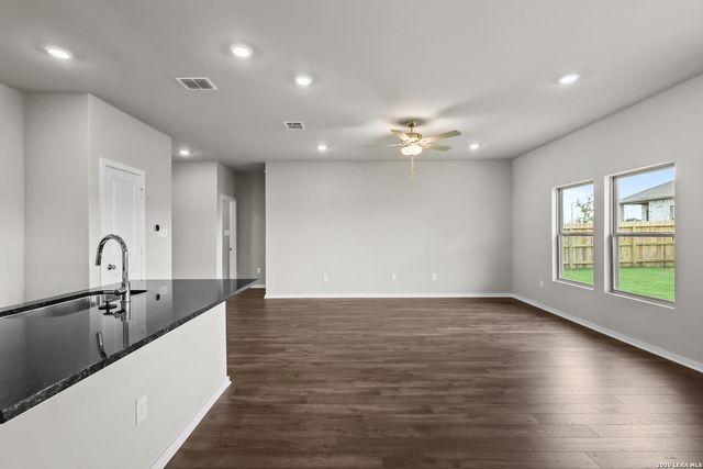 15565 Doublecreek Drive, San Antonio, TX 78253