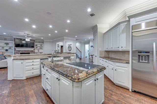 805 Huntington Court, Southlake, TX 76092