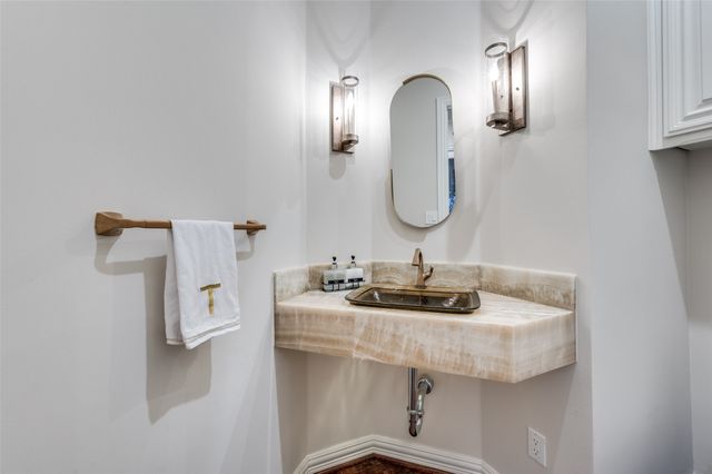 805 Huntington Court, Southlake, TX 76092