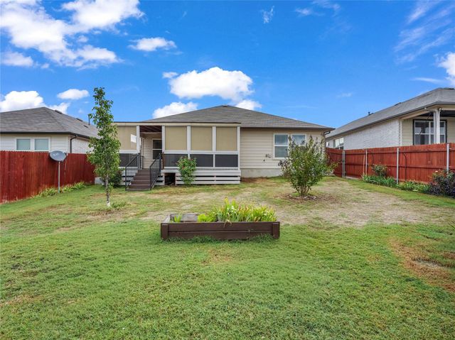 127 Sky Meadows CIR, San Marcos, TX 78666