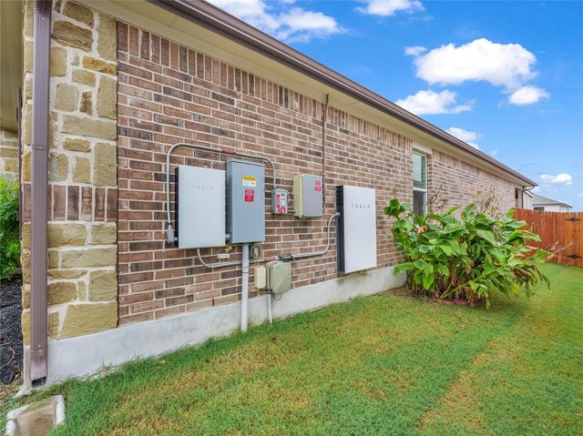 127 Sky Meadows CIR, San Marcos, TX 78666