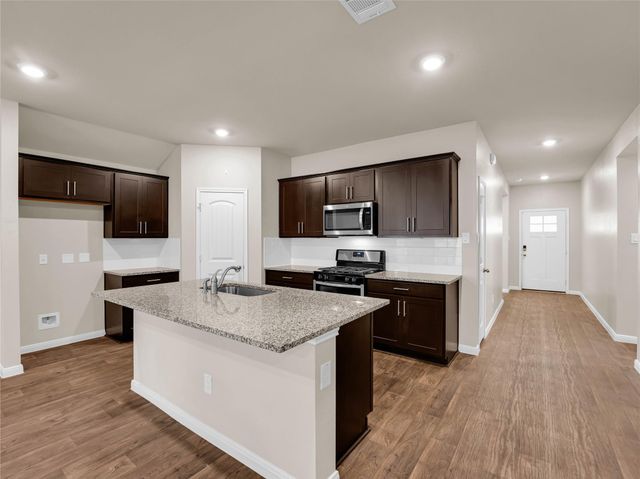 127 Sky Meadows CIR, San Marcos, TX 78666