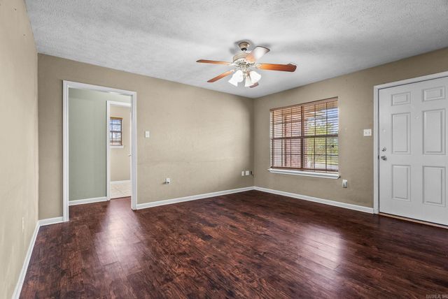 1550 Gold Falls, Conway, AR 72032