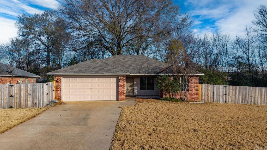 1550 Gold Falls, Conway, AR 72032