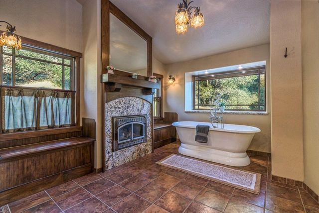 42203 Oak Lane, Oakhurst, CA 93644