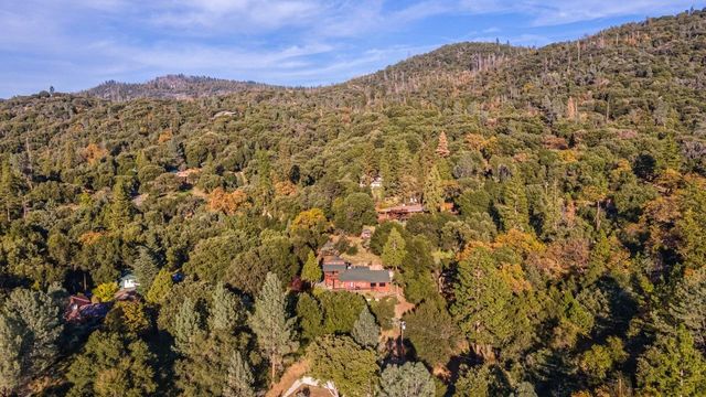 42203 Oak Lane, Oakhurst, CA 93644