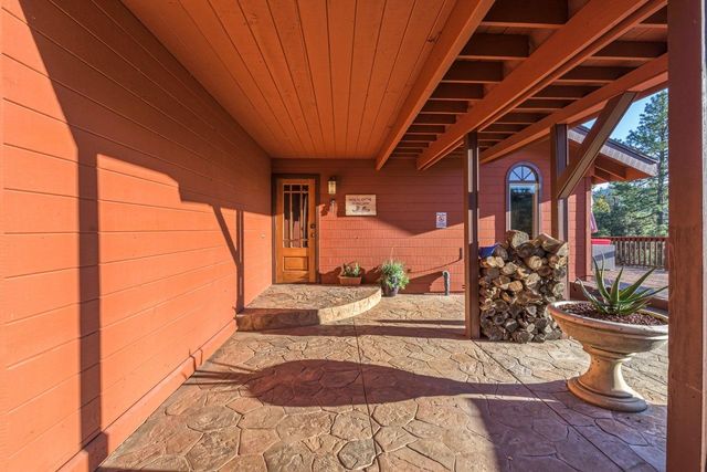 42203 Oak Lane, Oakhurst, CA 93644