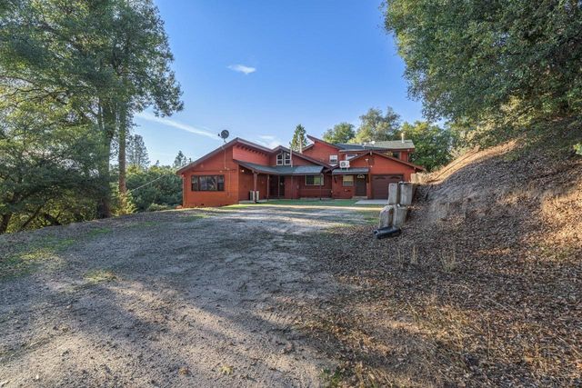 42203 Oak Lane, Oakhurst, CA 93644