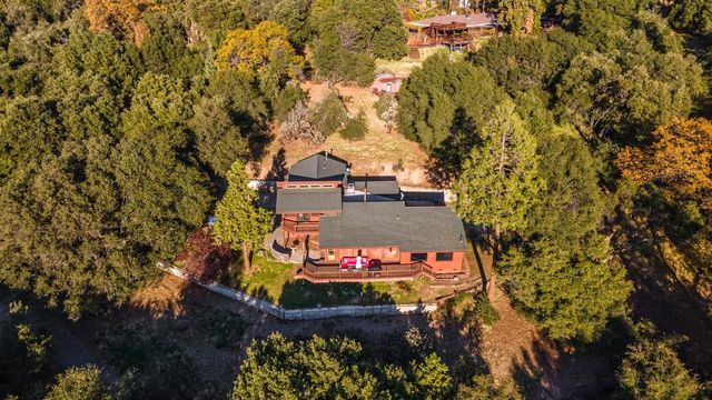 42203 Oak Lane, Oakhurst, CA 93644