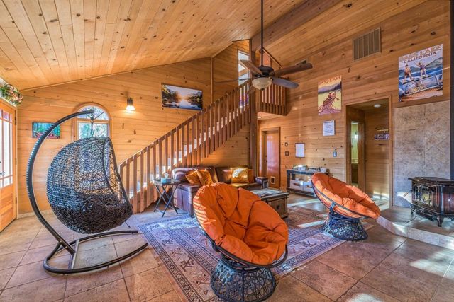 42203 Oak Lane, Oakhurst, CA 93644