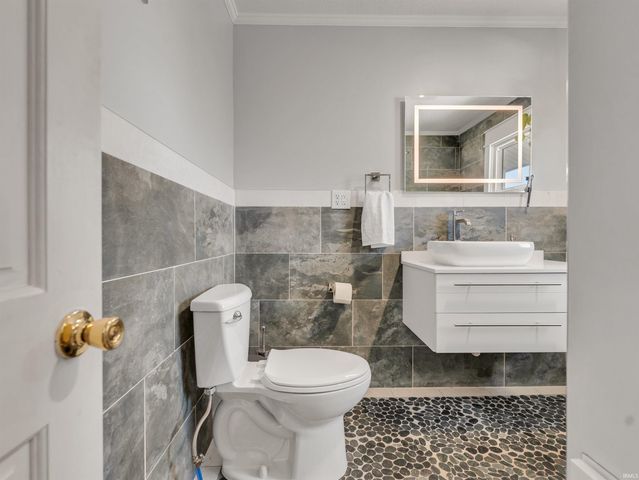 2526 S Wayne Avenue, Fort Wayne, IN 46807