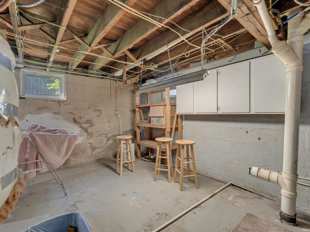 2526 S Wayne Avenue, Fort Wayne, IN 46807