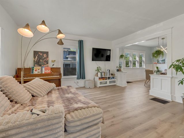 2526 S Wayne Avenue, Fort Wayne, IN 46807