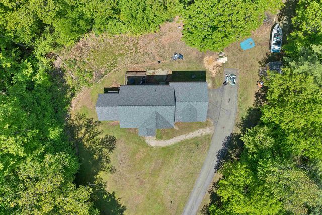8 STONE FARM Road, Barrington, NH 03825