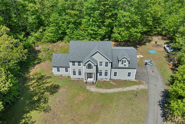 8 STONE FARM Road, Barrington, NH 03825