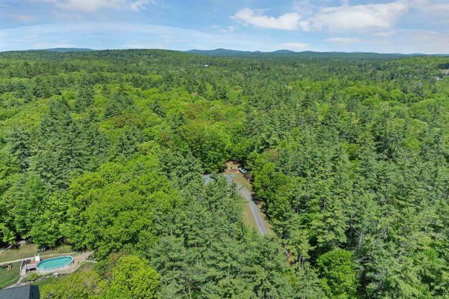 8 STONE FARM Road, Barrington, NH 03825