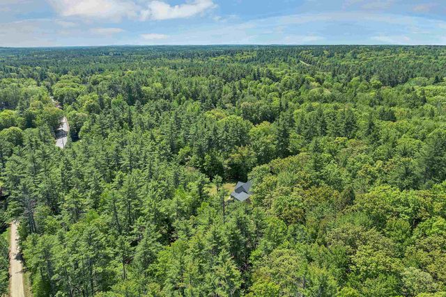 8 STONE FARM Road, Barrington, NH 03825
