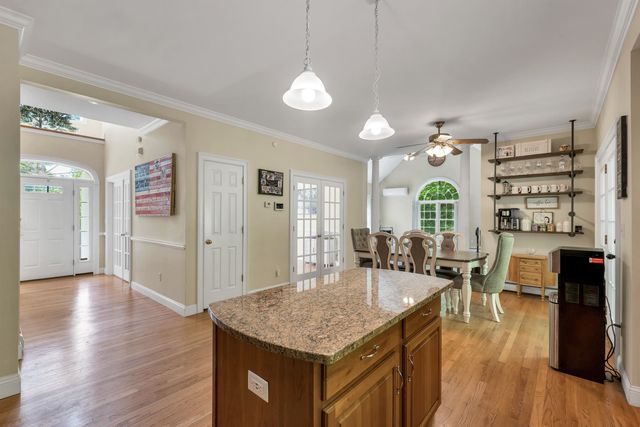8 STONE FARM Road, Barrington, NH 03825