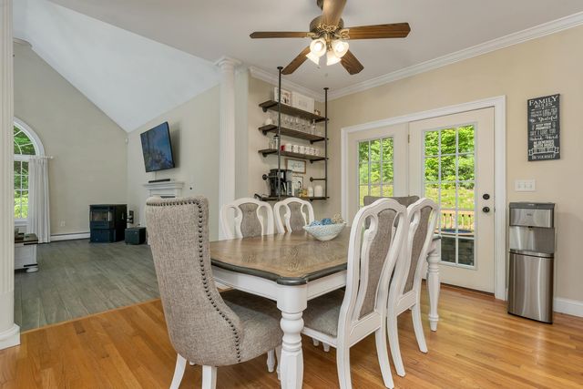 8 STONE FARM Road, Barrington, NH 03825