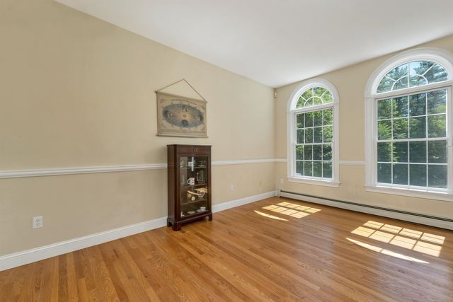 8 STONE FARM Road, Barrington, NH 03825
