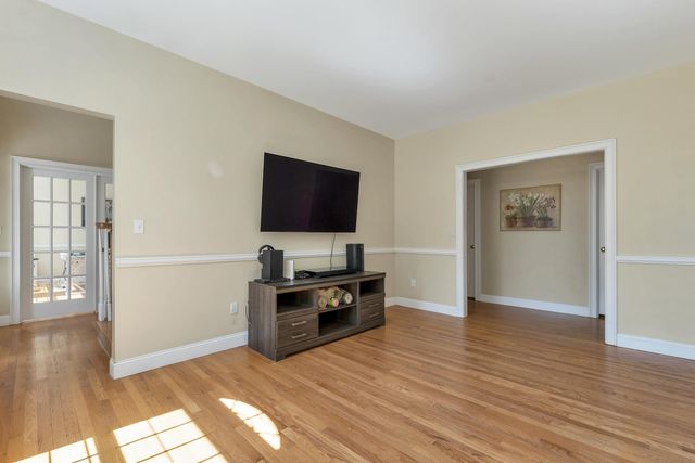 8 STONE FARM Road, Barrington, NH 03825