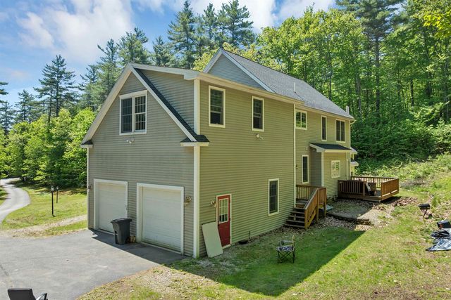8 STONE FARM Road, Barrington, NH 03825