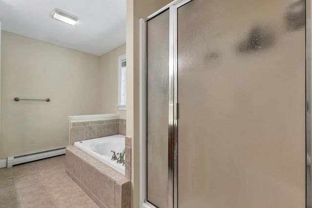 8 STONE FARM Road, Barrington, NH 03825