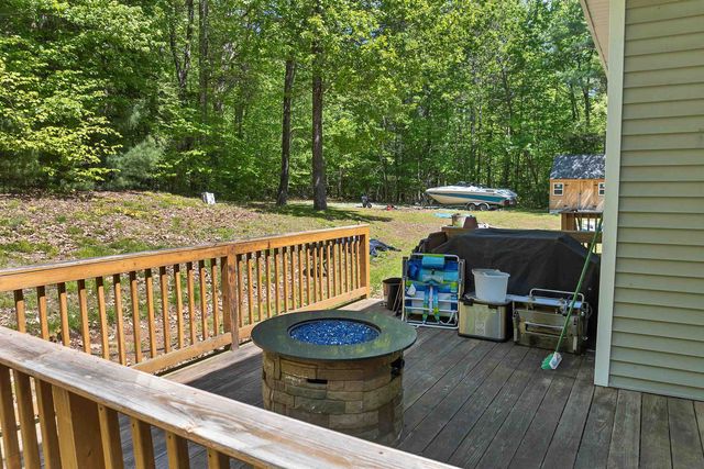 8 STONE FARM Road, Barrington, NH 03825