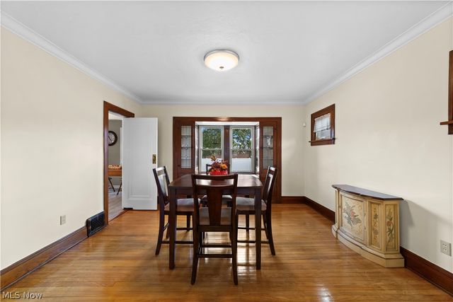5641 Ridge Road, Parma, OH 44129