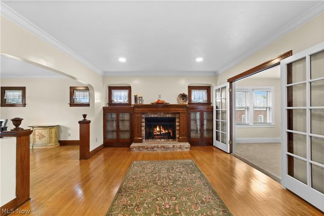 5641 Ridge Road, Parma, OH 44129