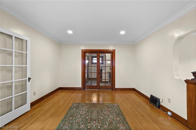 5641 Ridge Road, Parma, OH 44129