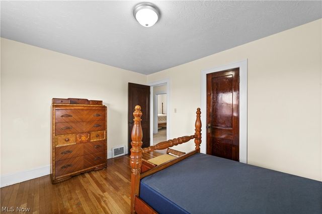 5641 Ridge Road, Parma, OH 44129